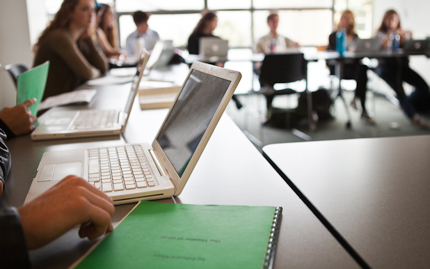 How Modern Political Education Schools Are Organized: Formats, Methods, Audience